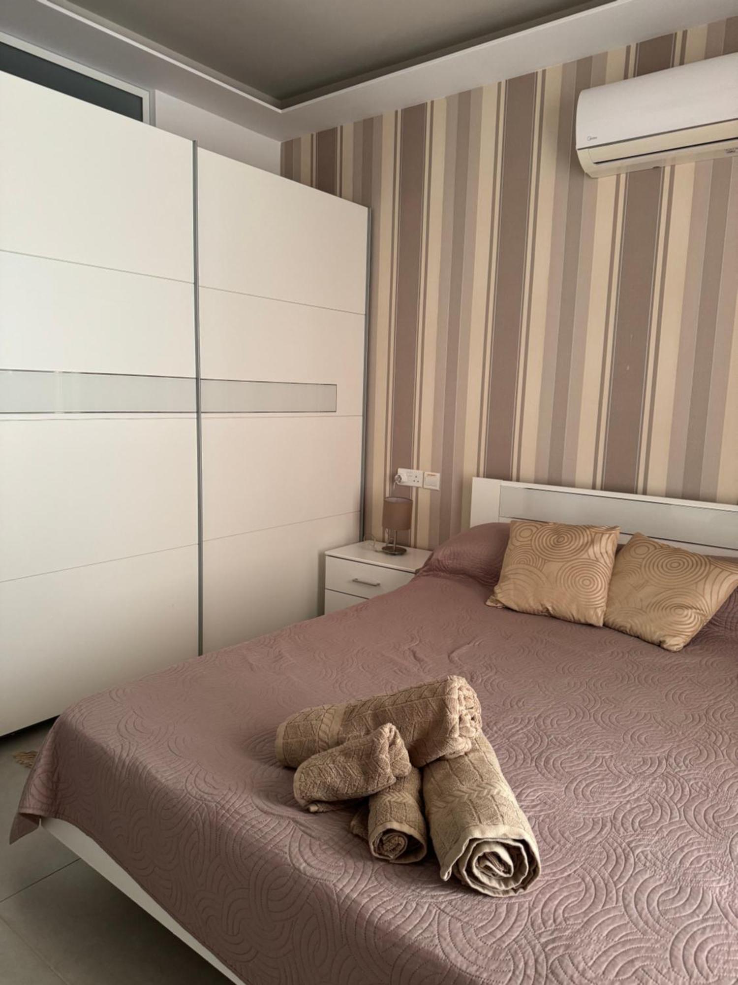 Апартаменты Fl12 Сент-Полс-Бей Экстерьер фото